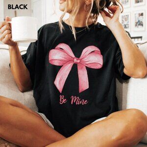 Valentines Day Bow Shirt, Be Mine Valentine Tee, Valentine Gifts